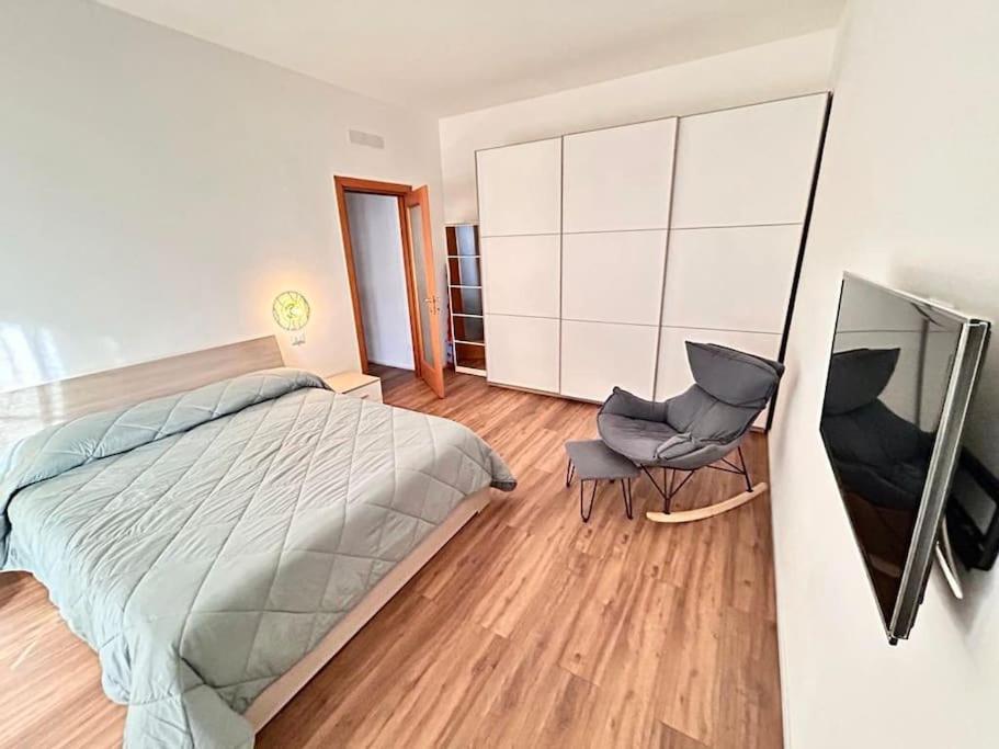 Soleo Guesthouse Monza Esterno foto
